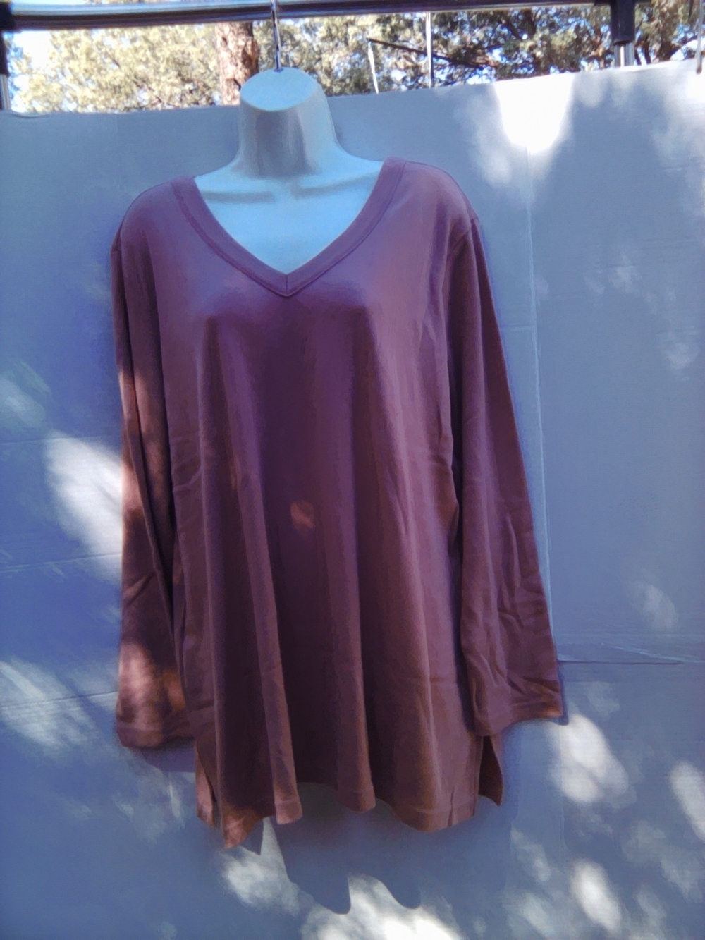 Relaxed V-Neck Long Sleeve Top in Mauve